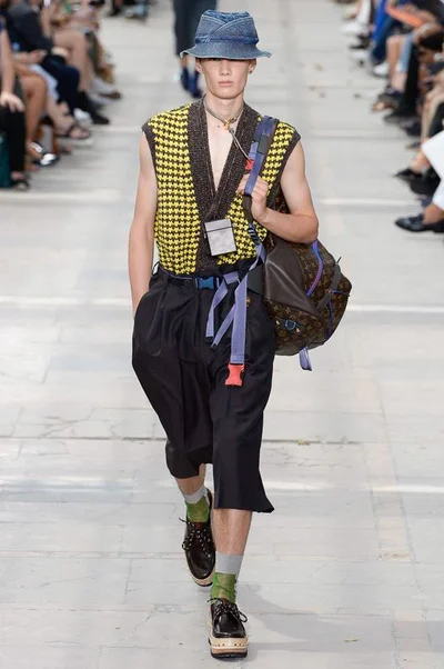 Look 28